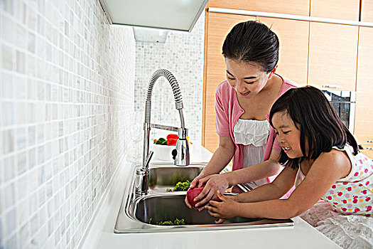 長沙家政服務(wù)市場分析：每小時收費標(biāo)準(zhǔn)及選擇技巧