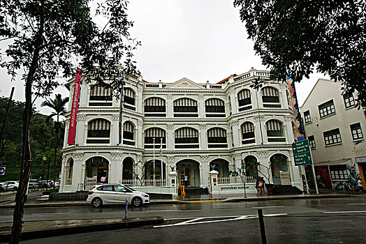 只照顧小孩保姆多少錢？揭秘雇傭高質量育兒保姆的費用與選擇秘訣