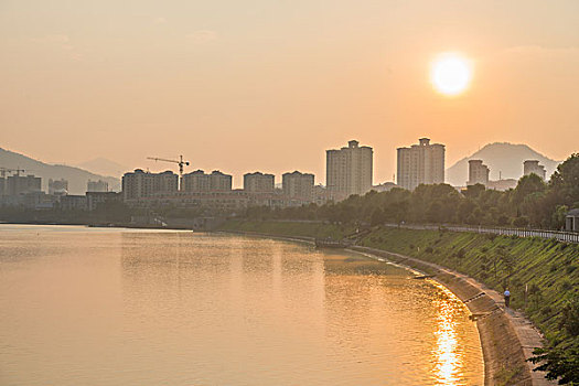 武漢市保潔每小時多少錢？讓你清晰了解家政服務價格