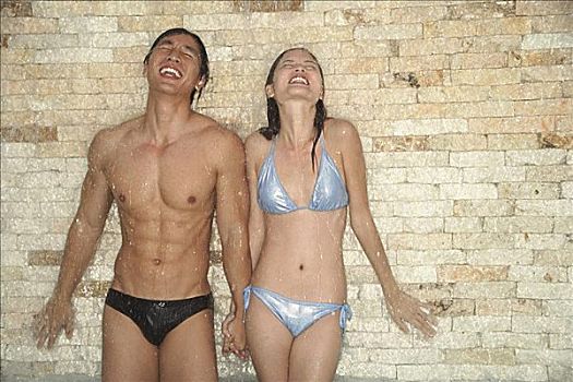 濰坊育兒嫂一般多少錢？如何選擇合適的育兒嫂服務(wù)
