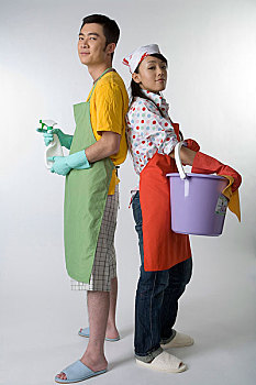 開家政服務(wù)年入多少錢？揭秘行業(yè)潛力與創(chuàng)業(yè)機(jī)遇