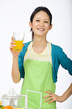 洛陽(yáng)住家保姆月薪多少？揭秘洛陽(yáng)住家保姆薪資待遇與市場(chǎng)行情