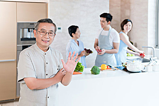 上海月嫂價格是多少？如何選擇最適合您的月嫂服務(wù)？
