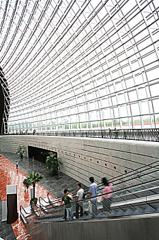 島內(nèi)搬家多少錢？全面解析搬家費用，讓你輕松應(yīng)對搬家難題