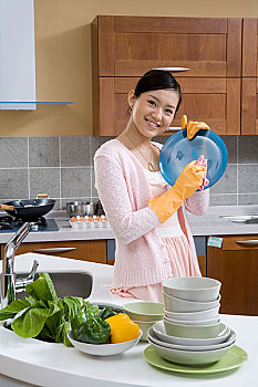 上海帶孩子保姆多少錢？了解價格背后的服務(wù)價值