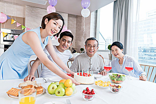 保姆春節(jié)放多少天？一文告訴你春節(jié)假期的那些事