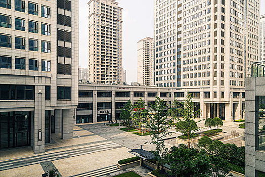現在找保姆多少錢一個月？揭秘當前市場行情與選購指南