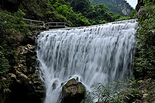 電影《你好，李煥英》票房突破的背后：感動與共鳴的力量