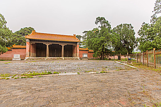 上海鐘點(diǎn)工多少錢小時(shí)：了解上海鐘點(diǎn)工的收費(fèi)標(biāo)準(zhǔn)及服務(wù)選擇