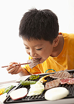 杭州住家保姆服務(wù)費(fèi)用揭秘：優(yōu)質(zhì)服務(wù)背后的價(jià)值
