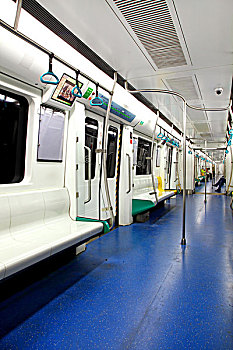 育兒嫂多少錢？廣州育兒嫂市場全揭秘