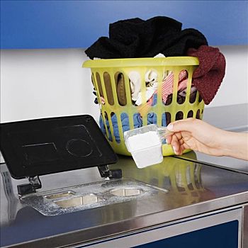 醫(yī)院全天護(hù)工多少錢一天？讓您了解護(hù)理服務(wù)費(fèi)用與選擇