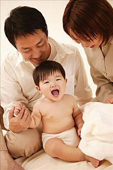《唐人街探案》票房突破，誰才是真正的贏家？