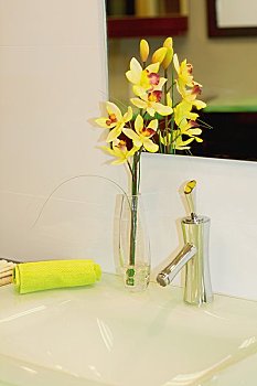 10小時保姆多少錢一月？揭秘保姆服務(wù)的真實(shí)費(fèi)用與選擇技巧