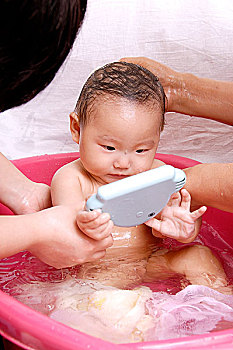 廣州看小孩保姆價格多少？專業服務助你輕松育兒