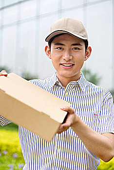義烏保姆多少錢一個月？揭開義烏家政行業的價格與服務內幕