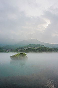 德陽月嫂多少錢一個(gè)月？揭秘月嫂服務(wù)的價(jià)格與選擇