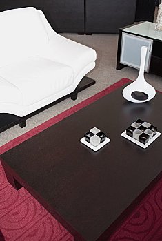 杭州育兒嫂多少錢一月？教你如何選擇最適合的育兒嫂