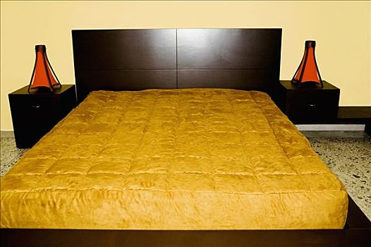 石家莊保姆帶孩子多少錢？為你解答最全的育兒服務費用