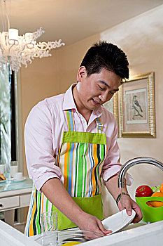 杭州保姆多少錢？如何選擇合適的保姆服務？