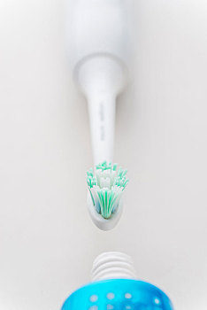 上海月嫂行業(yè)薪資揭秘：月嫂工資有多高？