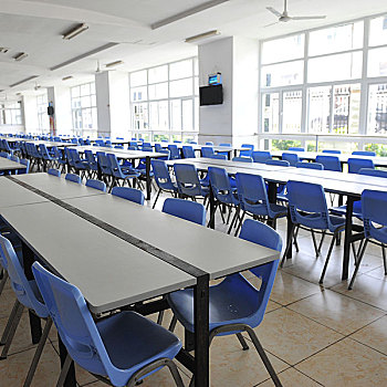 武漢帶小孩保姆多少錢？家庭育兒新選擇，帶你了解保姆服務的市場行情！