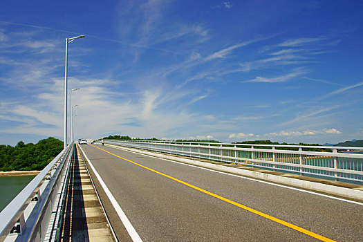 家庭司機(jī)兼保姆多少錢(qián)？為您的家庭生活帶來(lái)便捷與舒適