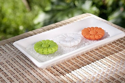 金牌月嫂多少錢一個月？全面解析月嫂服務(wù)的價格與價值