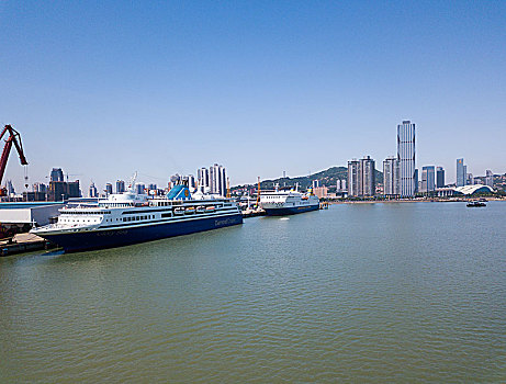 月嫂公司扣多少提成？揭秘月嫂行業背后的收入秘密