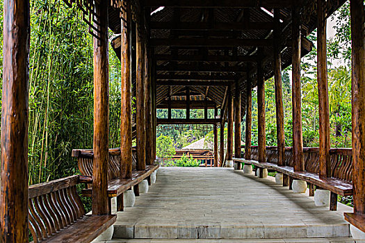 在北京家政學(xué)習(xí)多少錢(qián)？揭秘家政行業(yè)培訓(xùn)費(fèi)用與回報(bào)