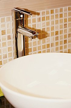 北京全職住家保姆月工資多少？揭秘背后的薪資真相
