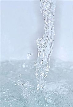 北京保姆服務(wù)費(fèi)用揭秘：不住家保姆到底多少錢？