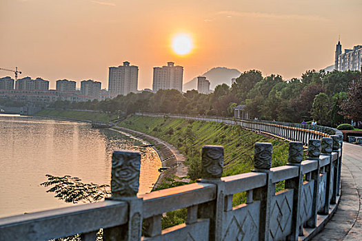 合肥住家保姆多少錢？揭秘合肥家政行業的價格與服務
