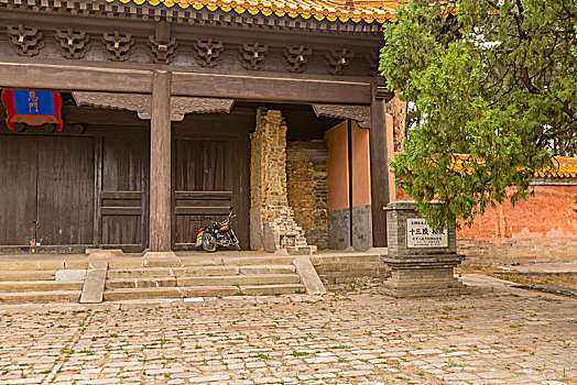 濟(jì)南家政打掃衛(wèi)生多少錢(qián)？一站式服務(wù)讓您的生活更輕松